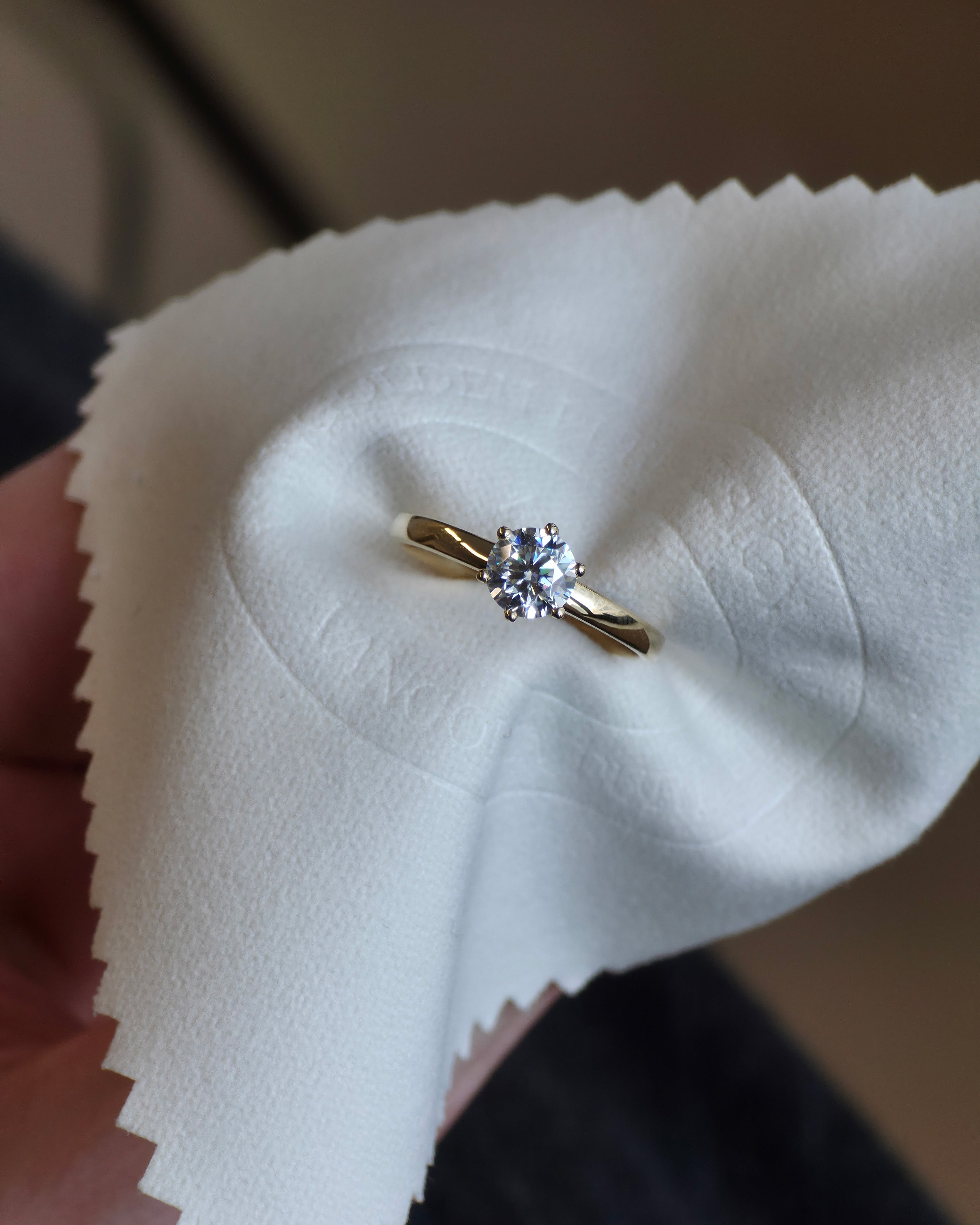 Anel de Noivado Amélie I Moissanite 0,50 ct em Ouro 18K