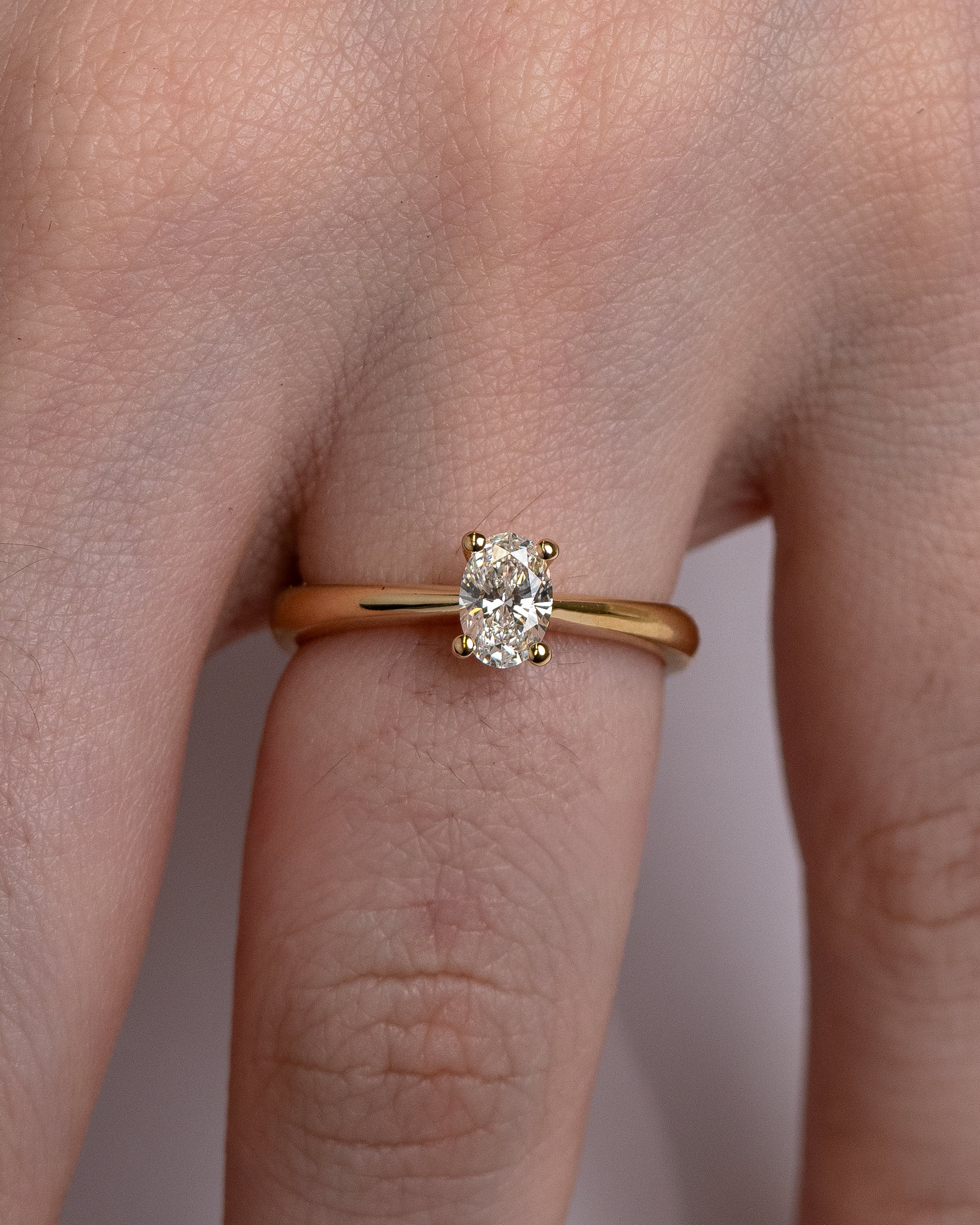 Anel de noivado Anabel Ouro 18k Amarelo Diamante Oval 0,40 ct