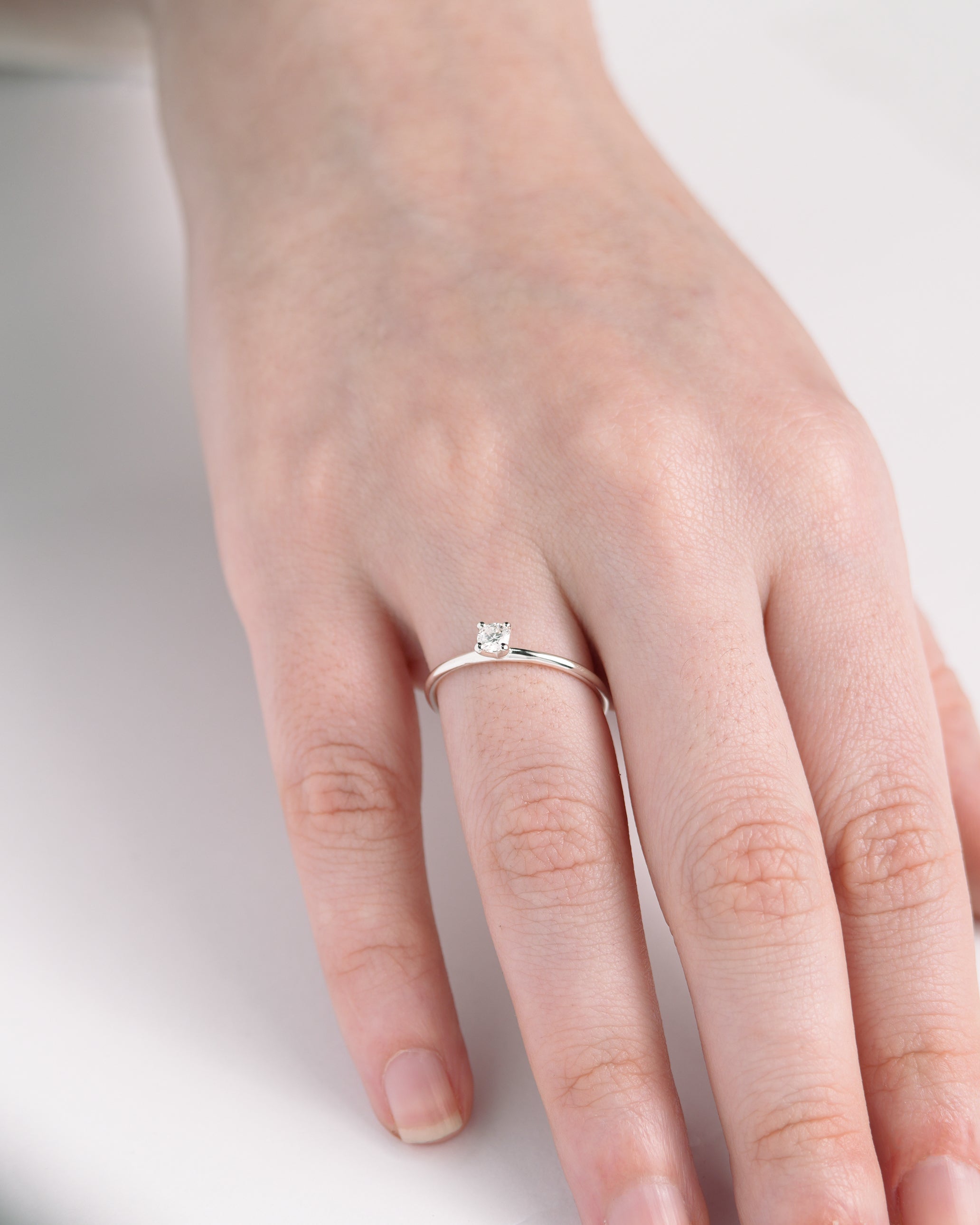 Anel de Noivado June Diamante Natural 0,15 ct em Ouro 18K