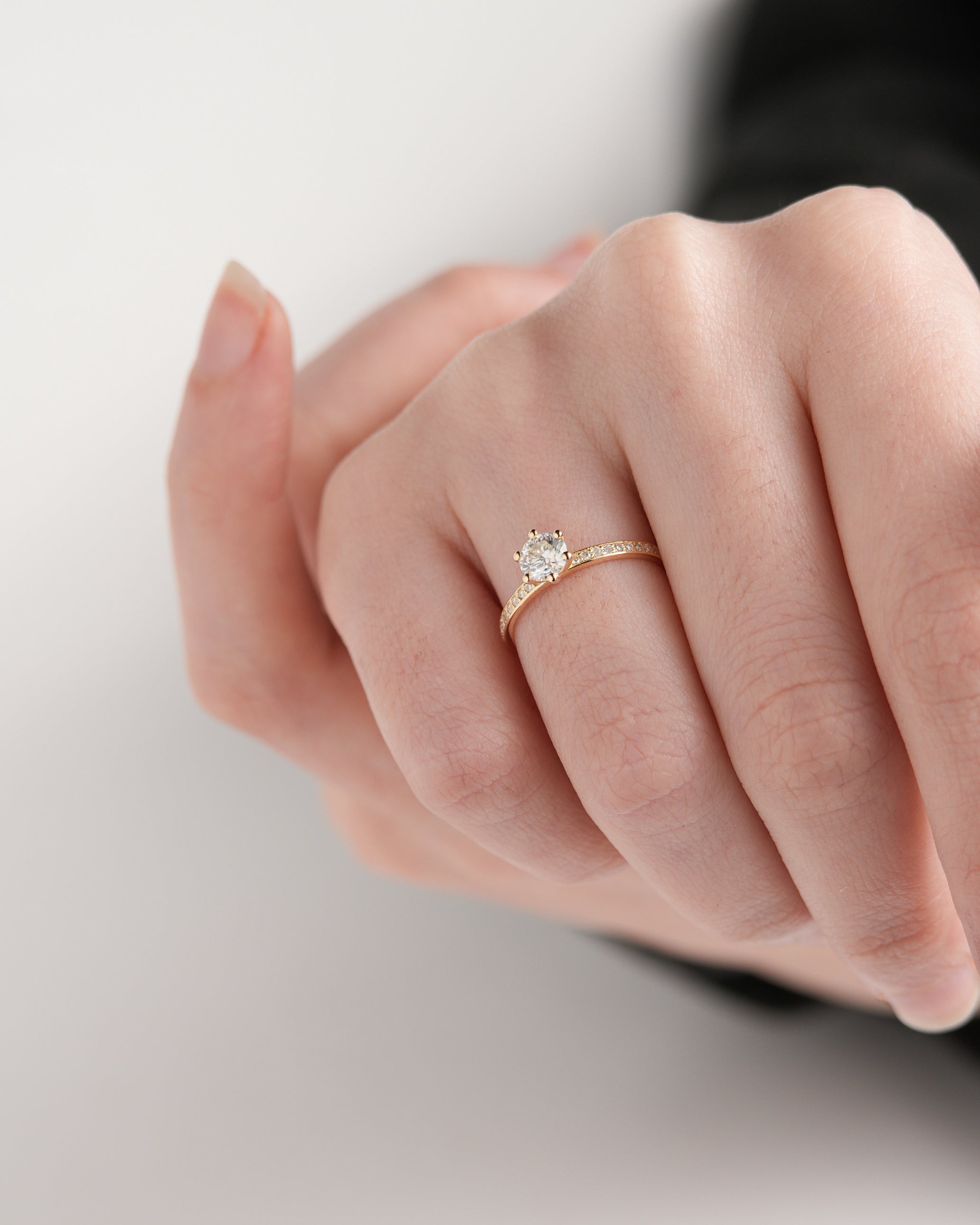Anel de Noivado Amélie II Moissanite 0,50 ct em Ouro 18K