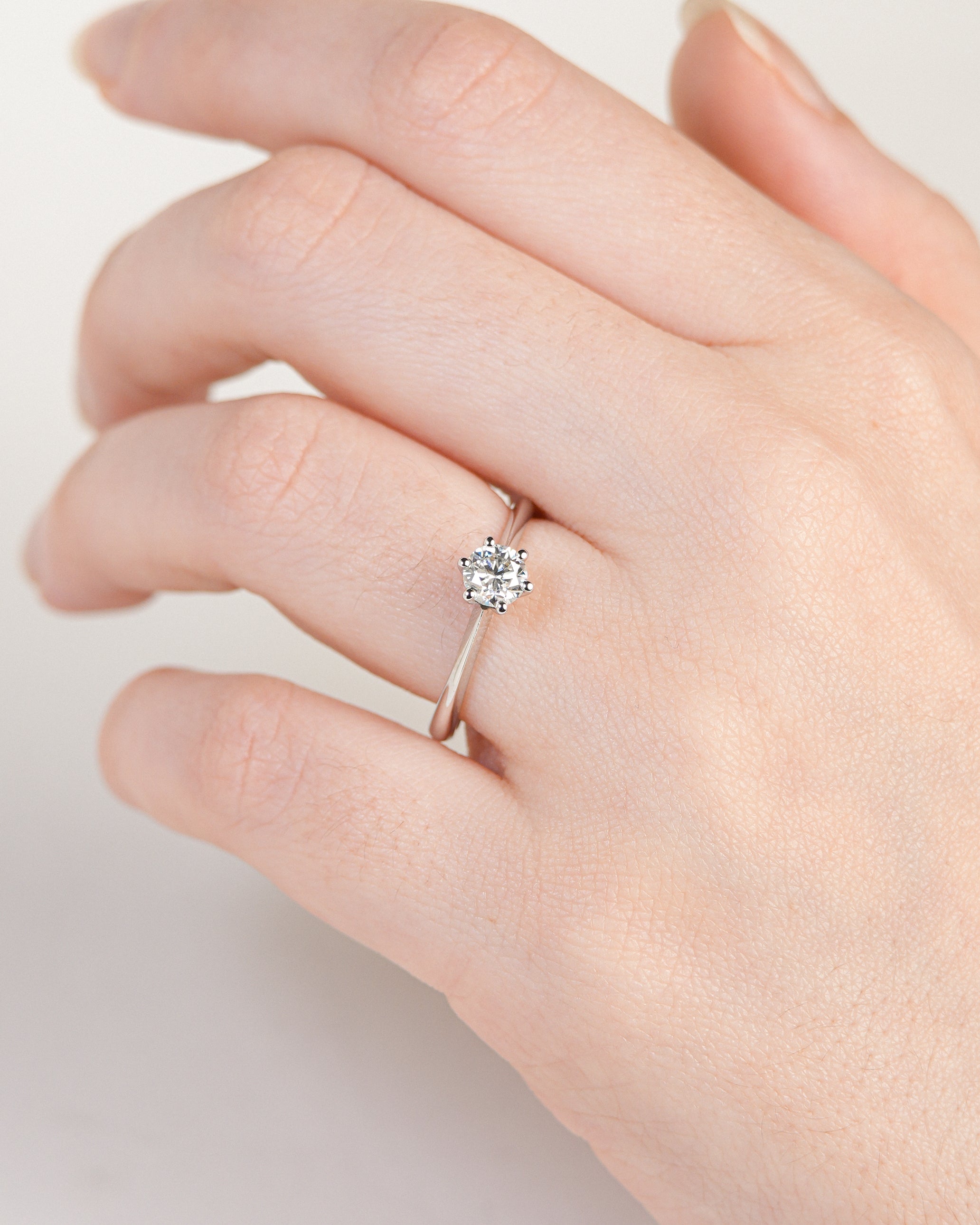 Anel de Noivado Lilia I Diamante Natural 0,50 ct em Ouro 18K
