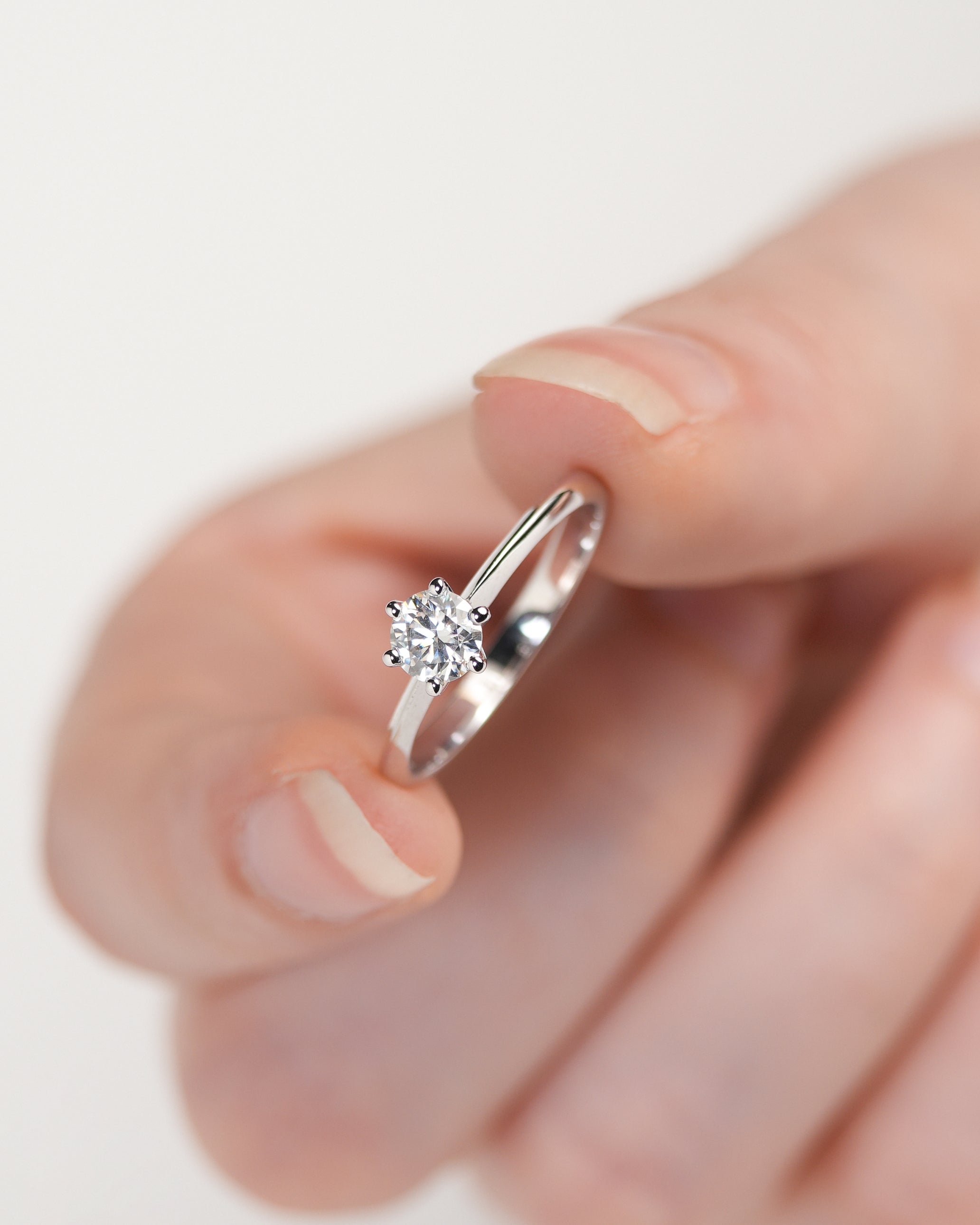 Anel de Noivado Lilia I Diamante Natural 0,50 ct em Ouro 18K
