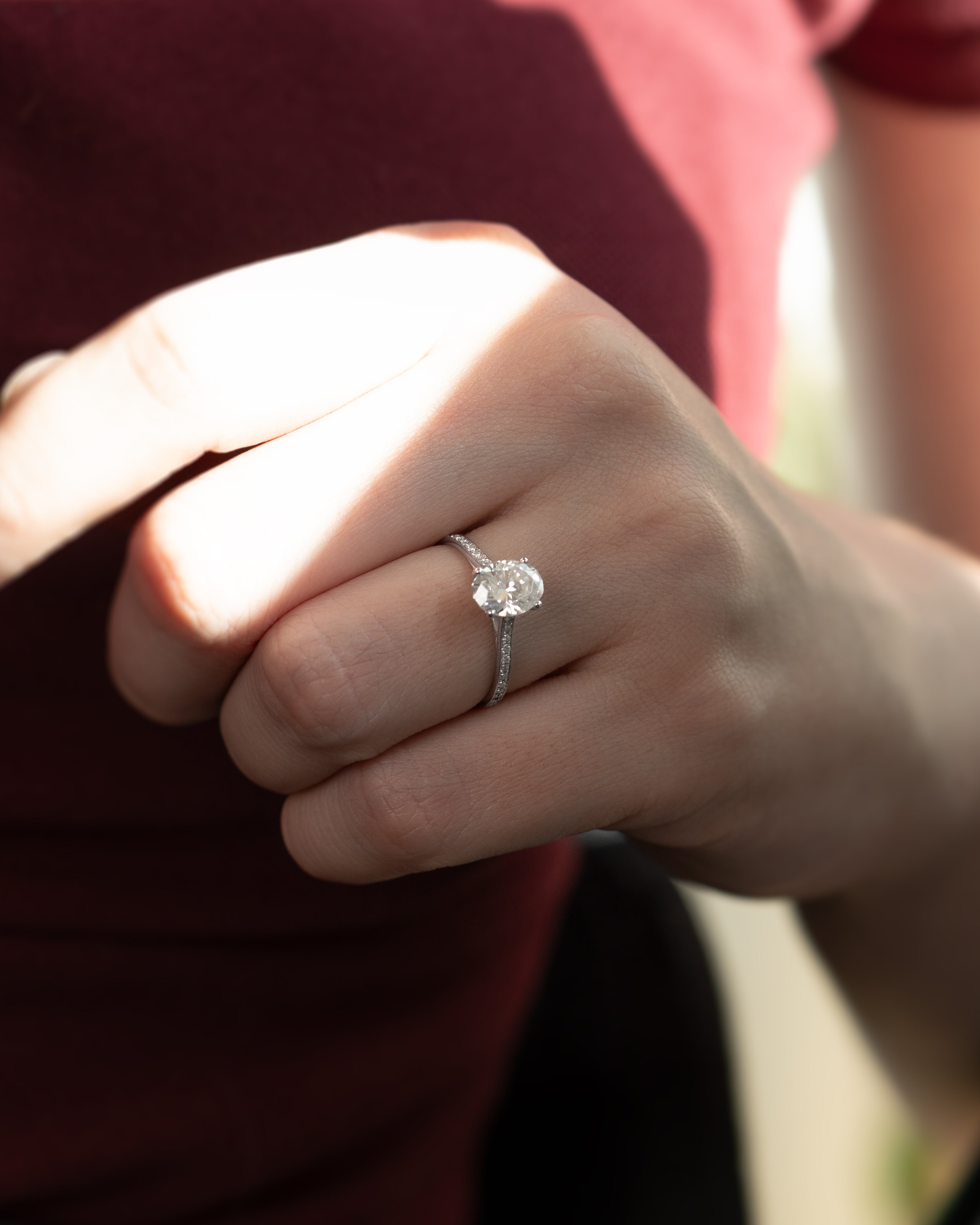 Fael 1.5 ct Moissanite Engagement Ring in 18K Gold