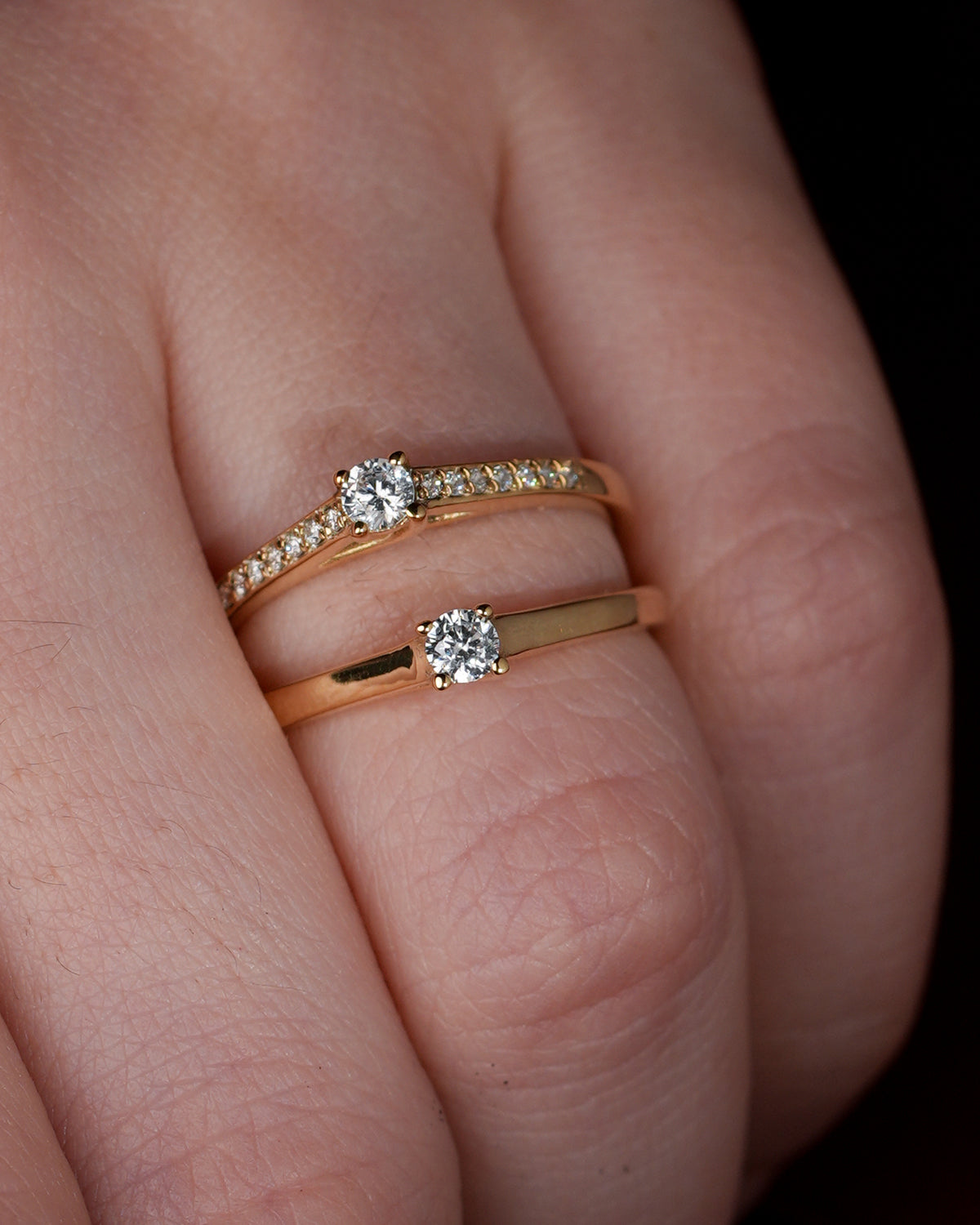 Anel de Noivado Fiorella II Diamante Natural 0,10 ct em Ouro 18K