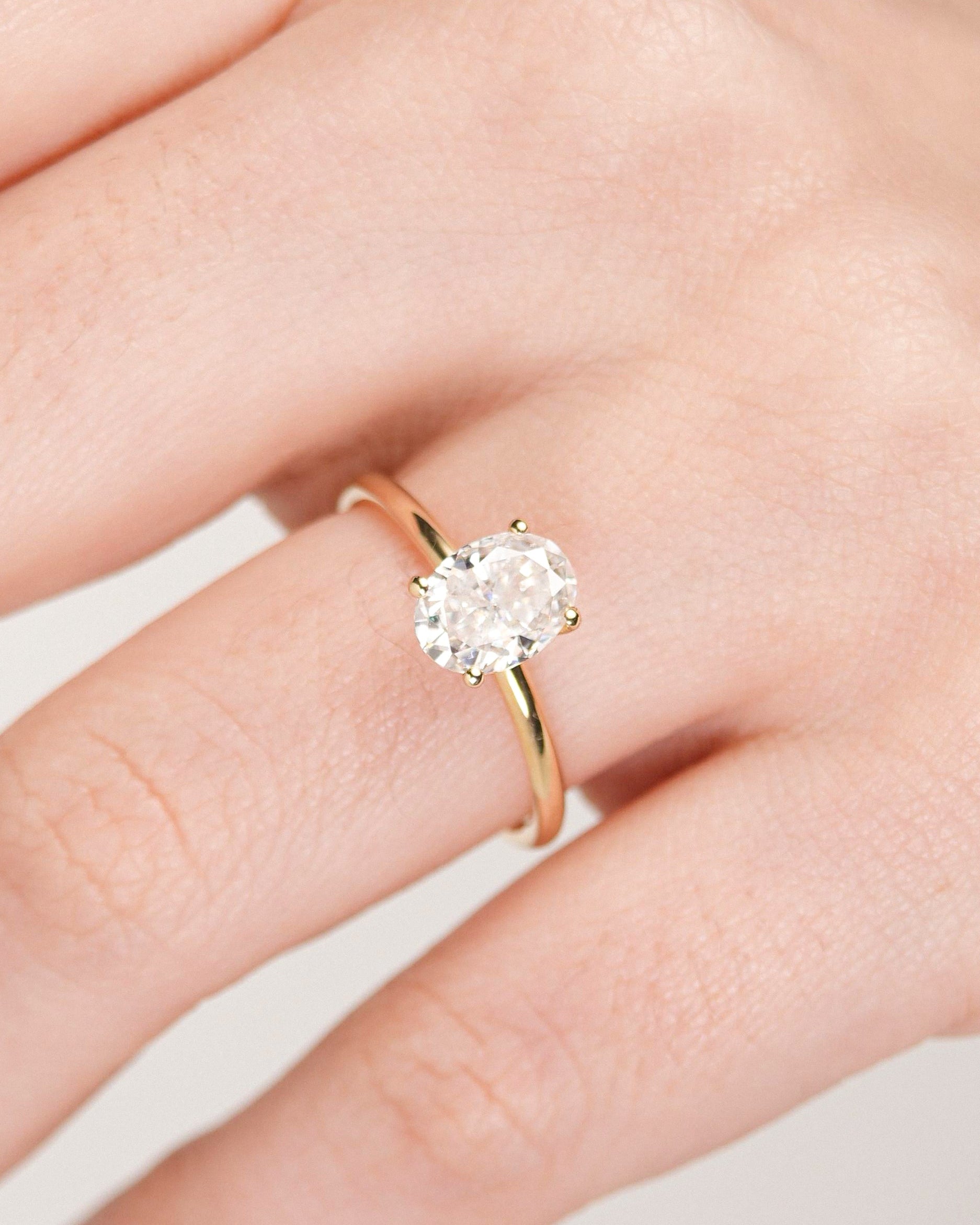 Anel de Noivado Paleta Moissanite 1,5 ct em Ouro 18K