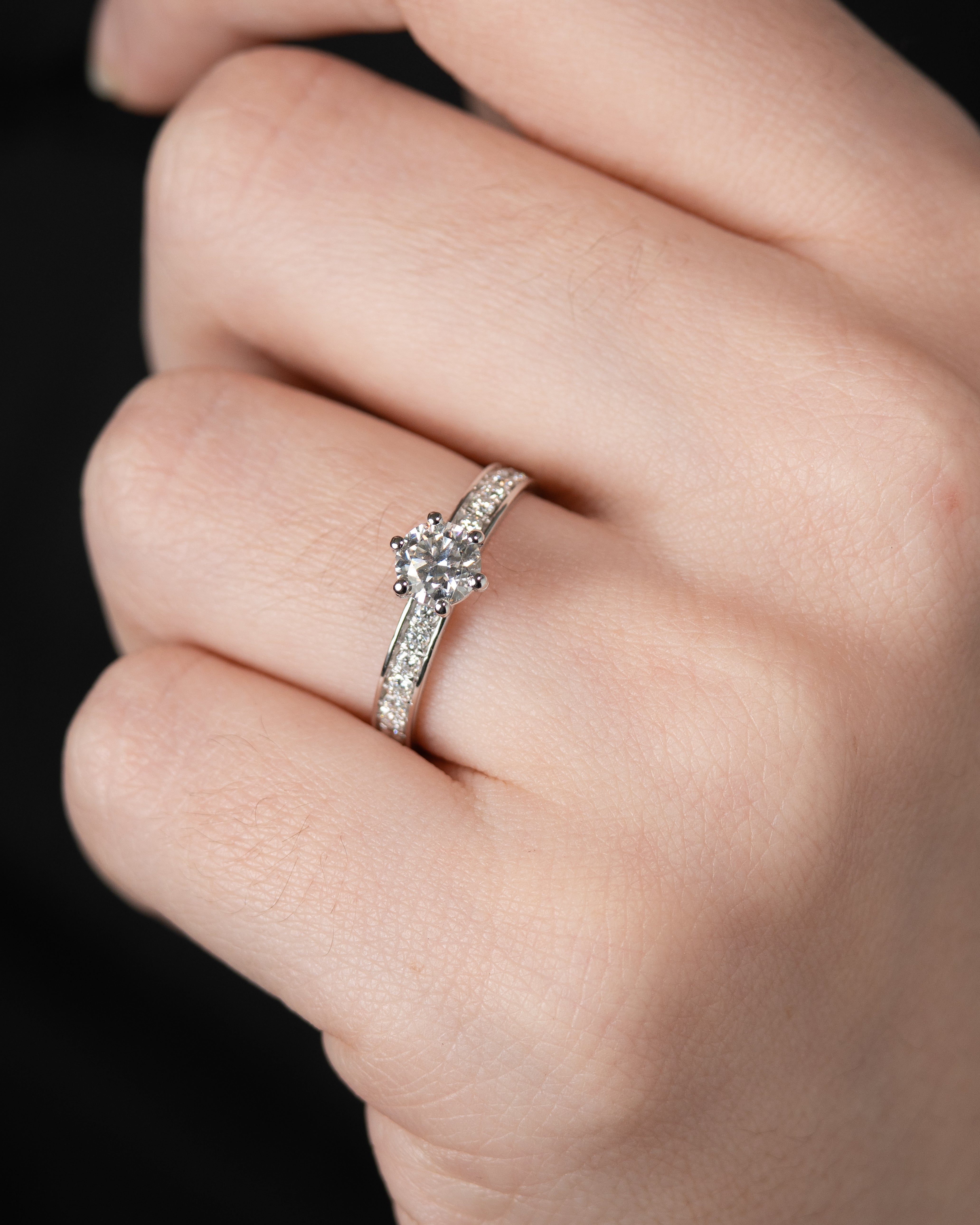 Anel de Noivado Amélie II Magna Moissanite 0,50 ct em Ouro 18K