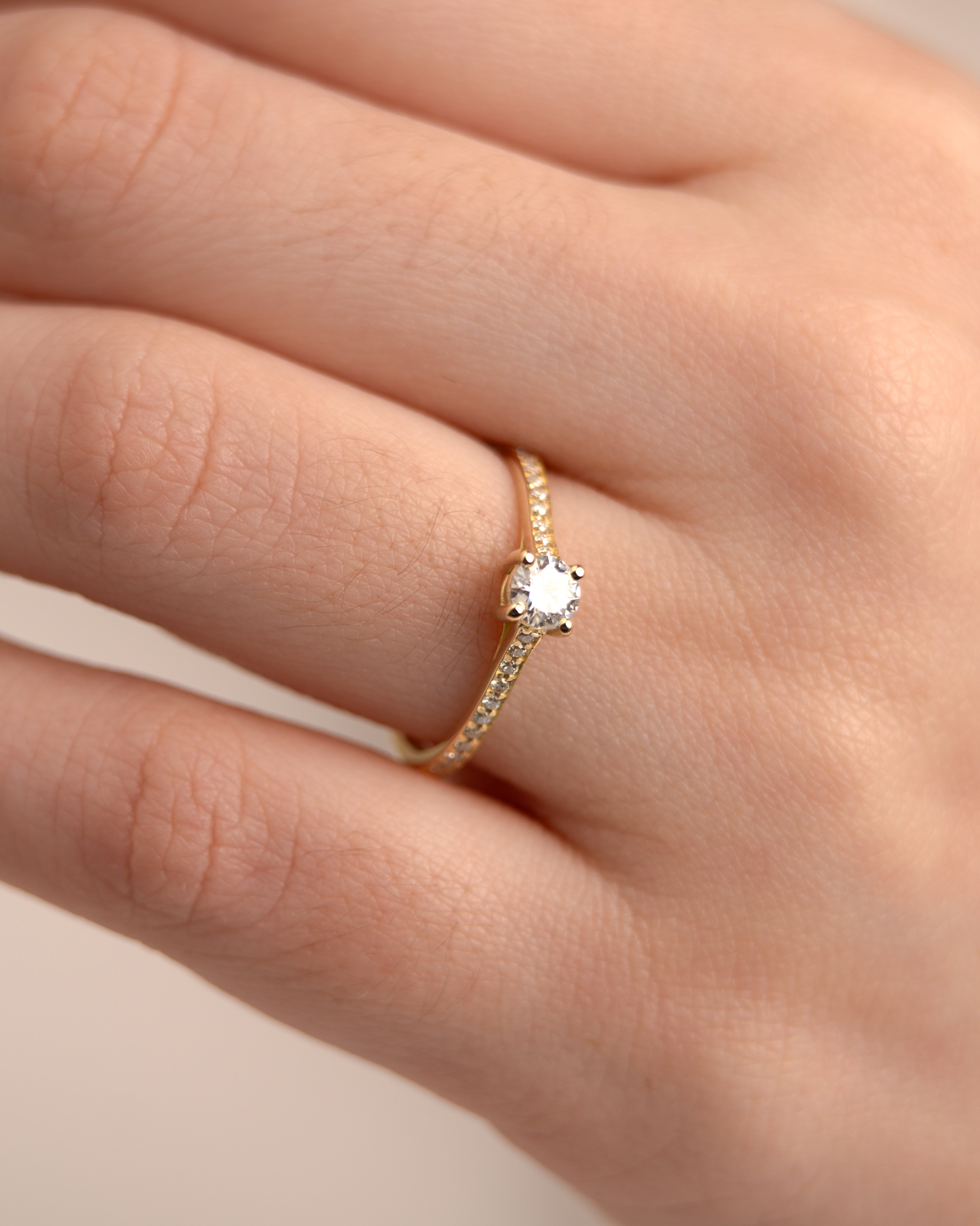 Anel de Noivado Stellae II Moissanite 0,25 ct em Ouro 18K