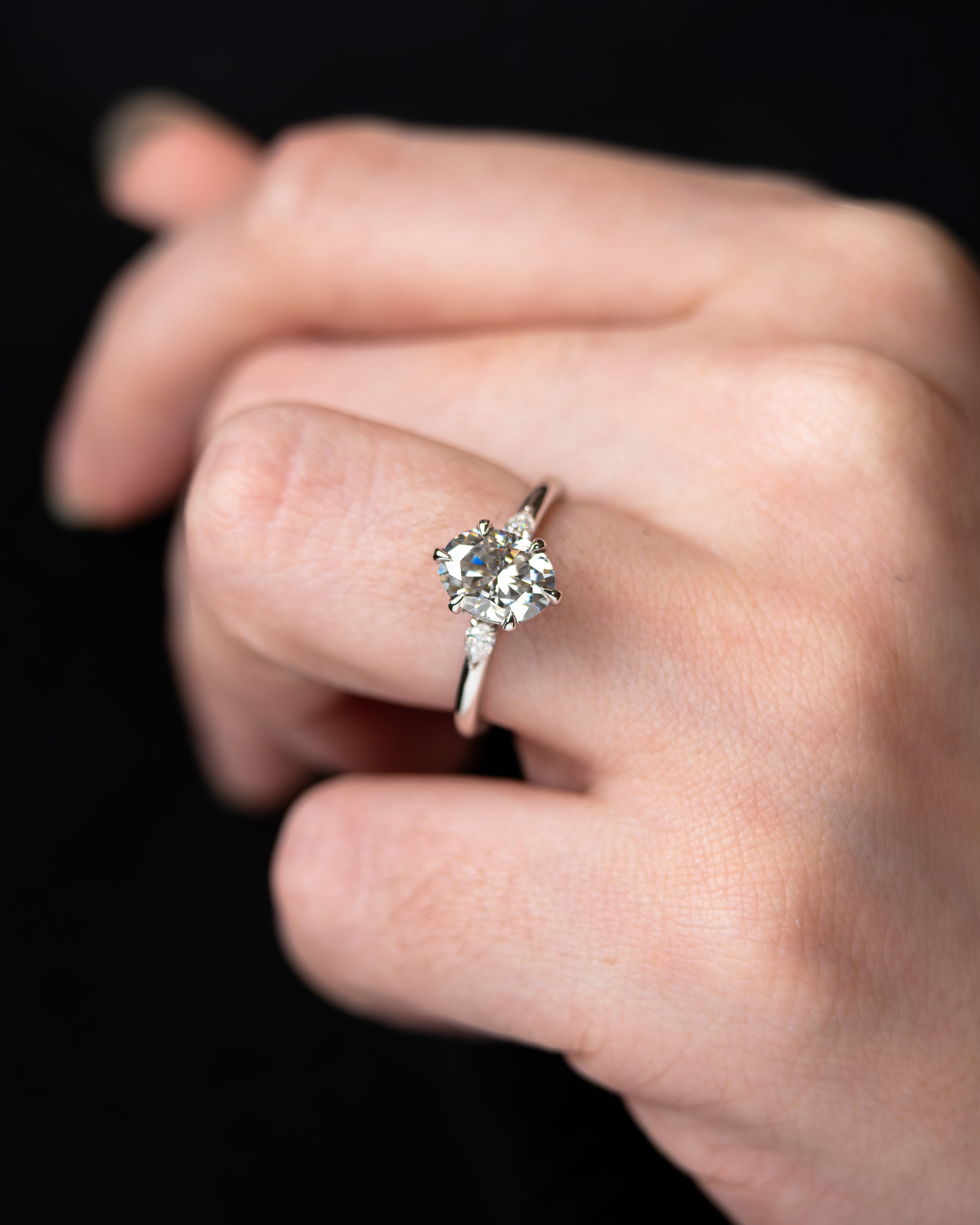 Anel de Noivado Midnight Sun Moissanite 1,5 ct em Ouro 18K