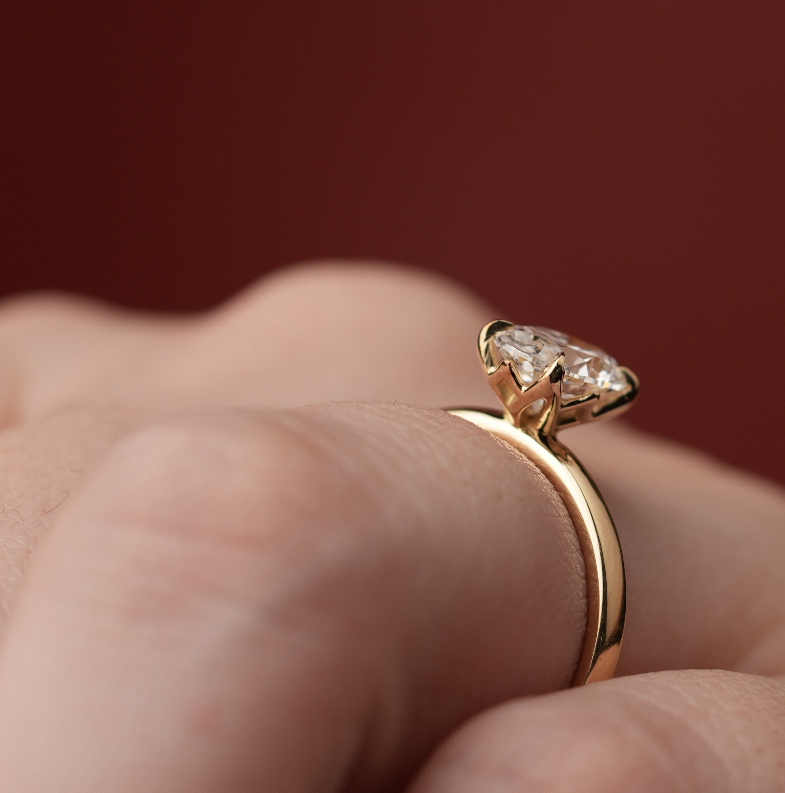 Anel de Noivado Paleta Tulip Moissanite 1,0 ct em Ouro 18K